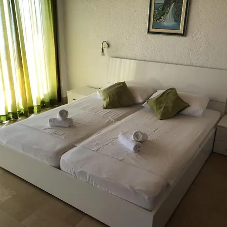 Apartment Apartman Mikulic