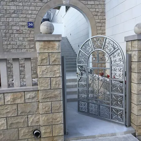 아파트 Apartman Mikulic *
