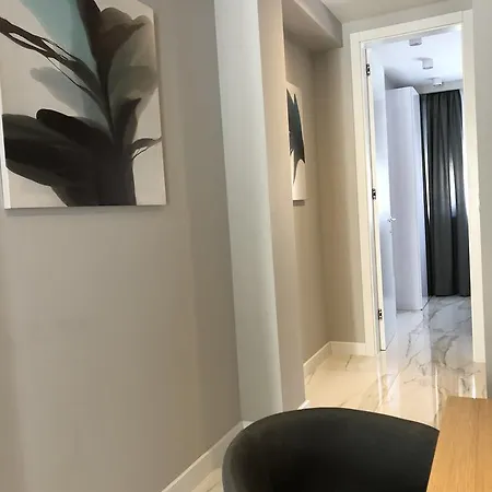 Apartman Mikulic * Baska Voda